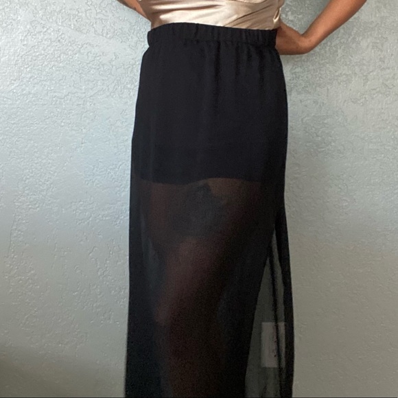 Size M - Black Chiffon Maxi Skirt w/ High Slits by Express 🖤 - Picture 3 of 4
